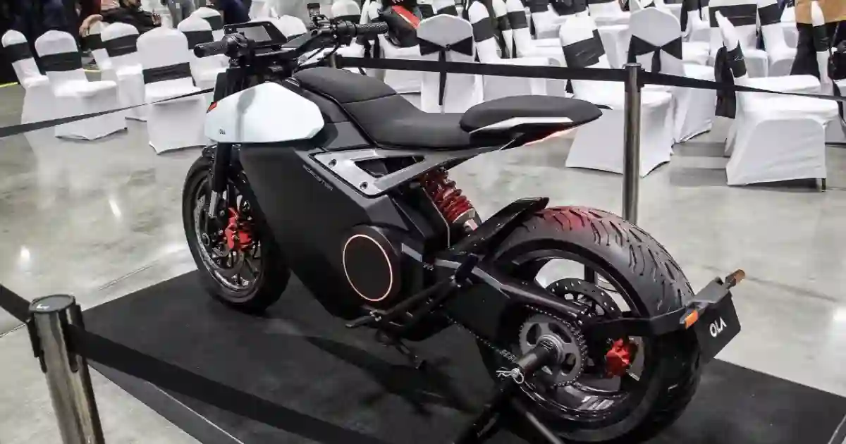 Hero Glamour X 125 vs Ola Roadster Comparison Review: खरीदने से पहले जरूर जानें पूरी सच्चाई