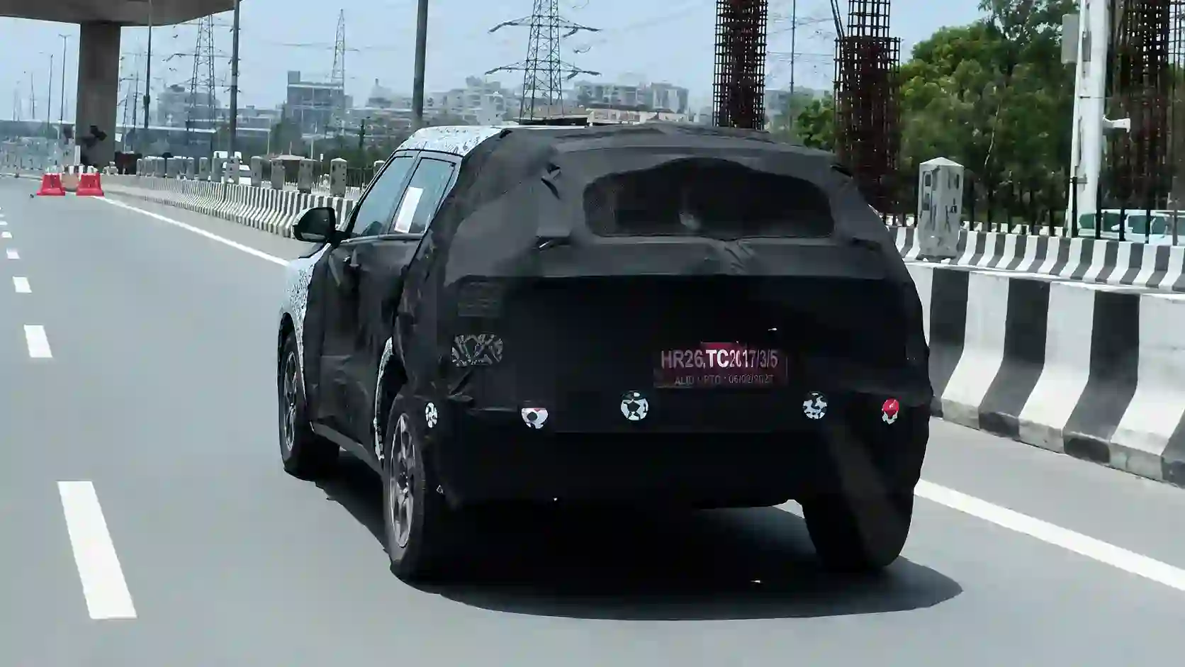 Next-Gen Kia Sonet 2027: सड़क पर दोबारा दिखी कार, सामने आईं ये बड़ी बातें
